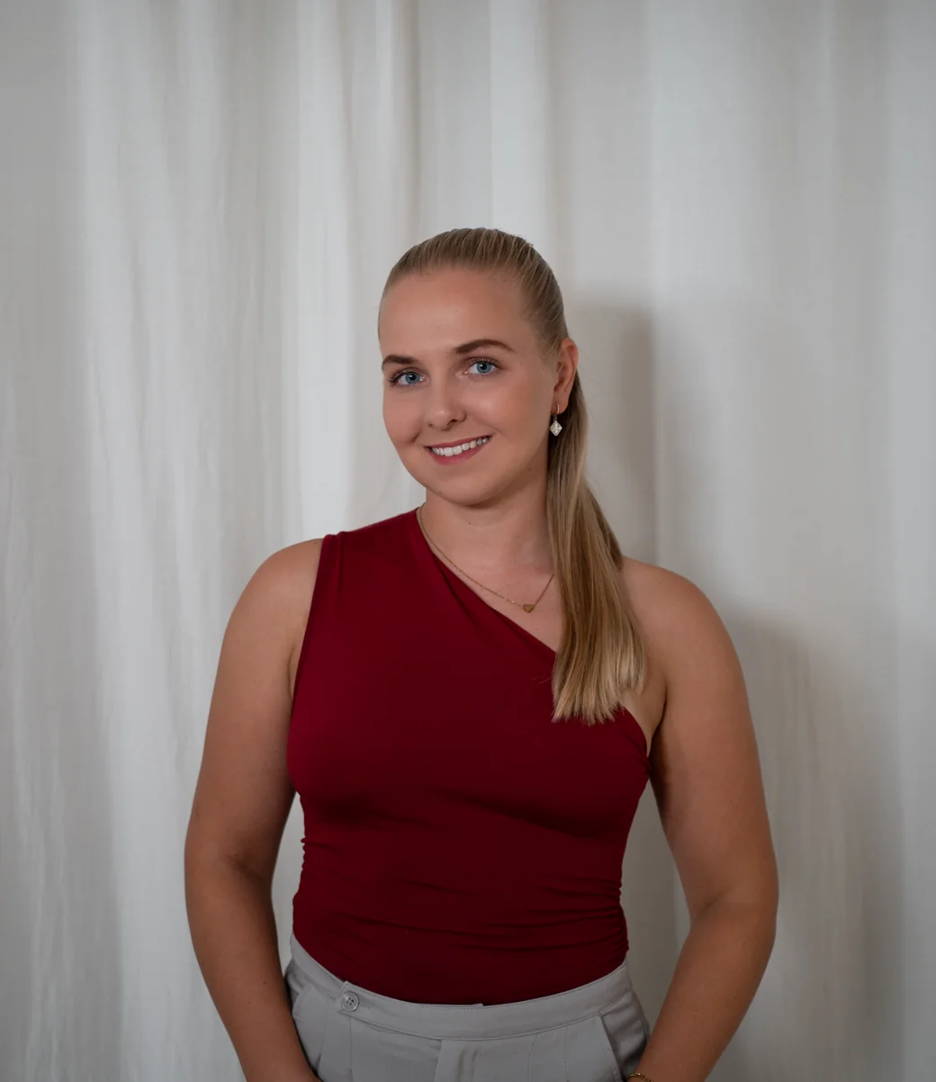 Julie, bailarina profesional en Valencia